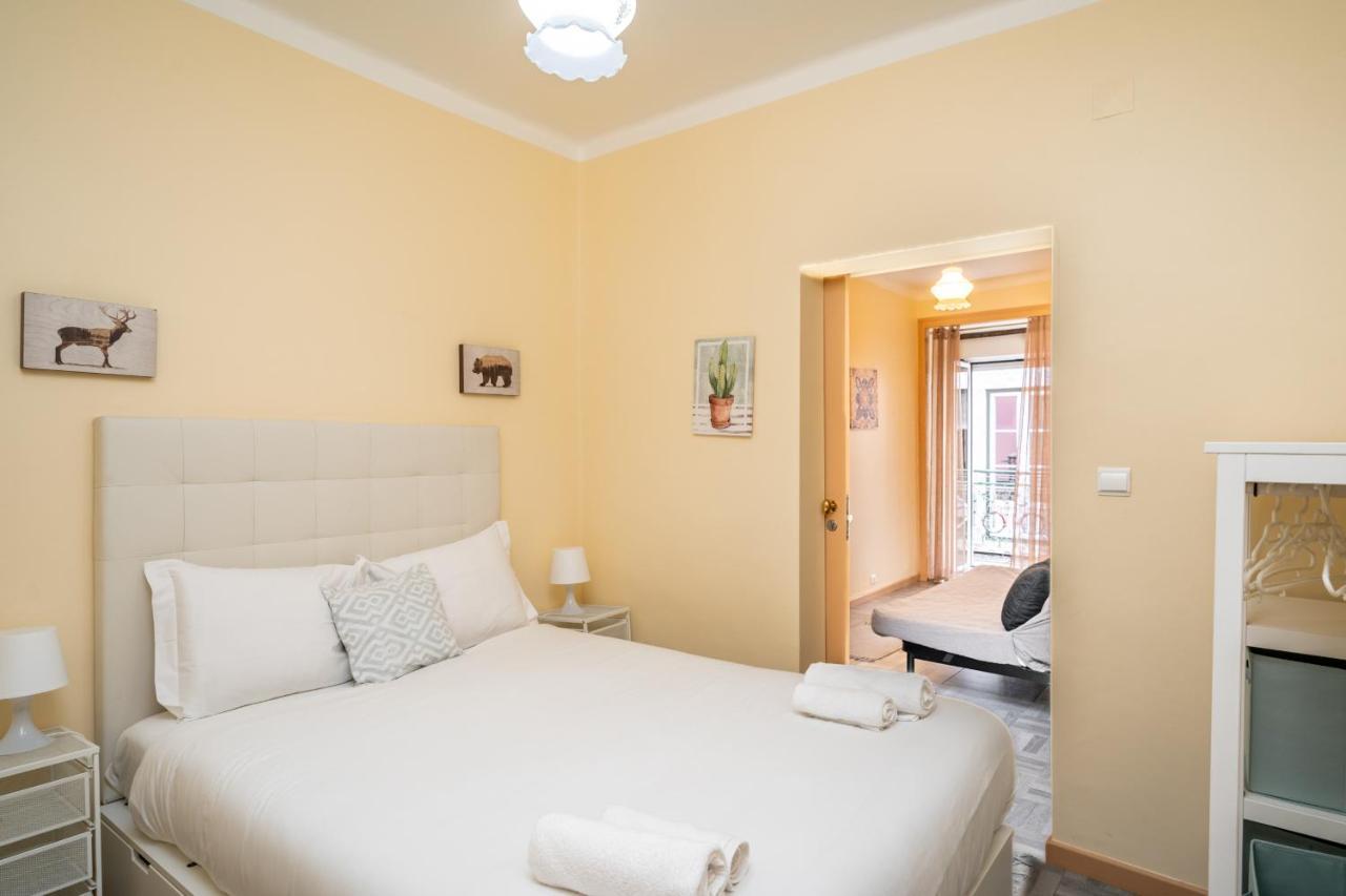 Cozy One Bedroom Apt In Historic Location - Carmo Лісабон Екстер'єр фото