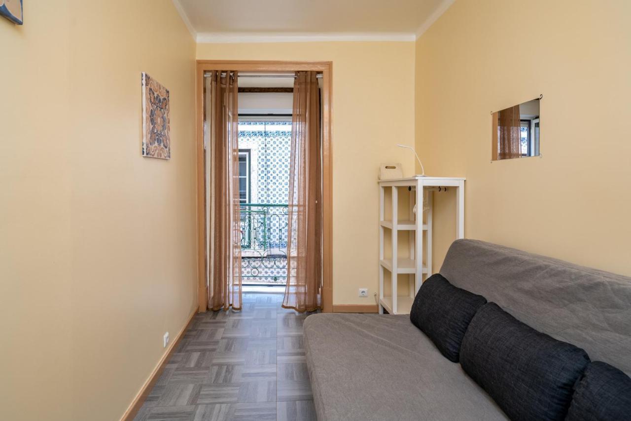 Cozy One Bedroom Apt In Historic Location - Carmo Лісабон Екстер'єр фото