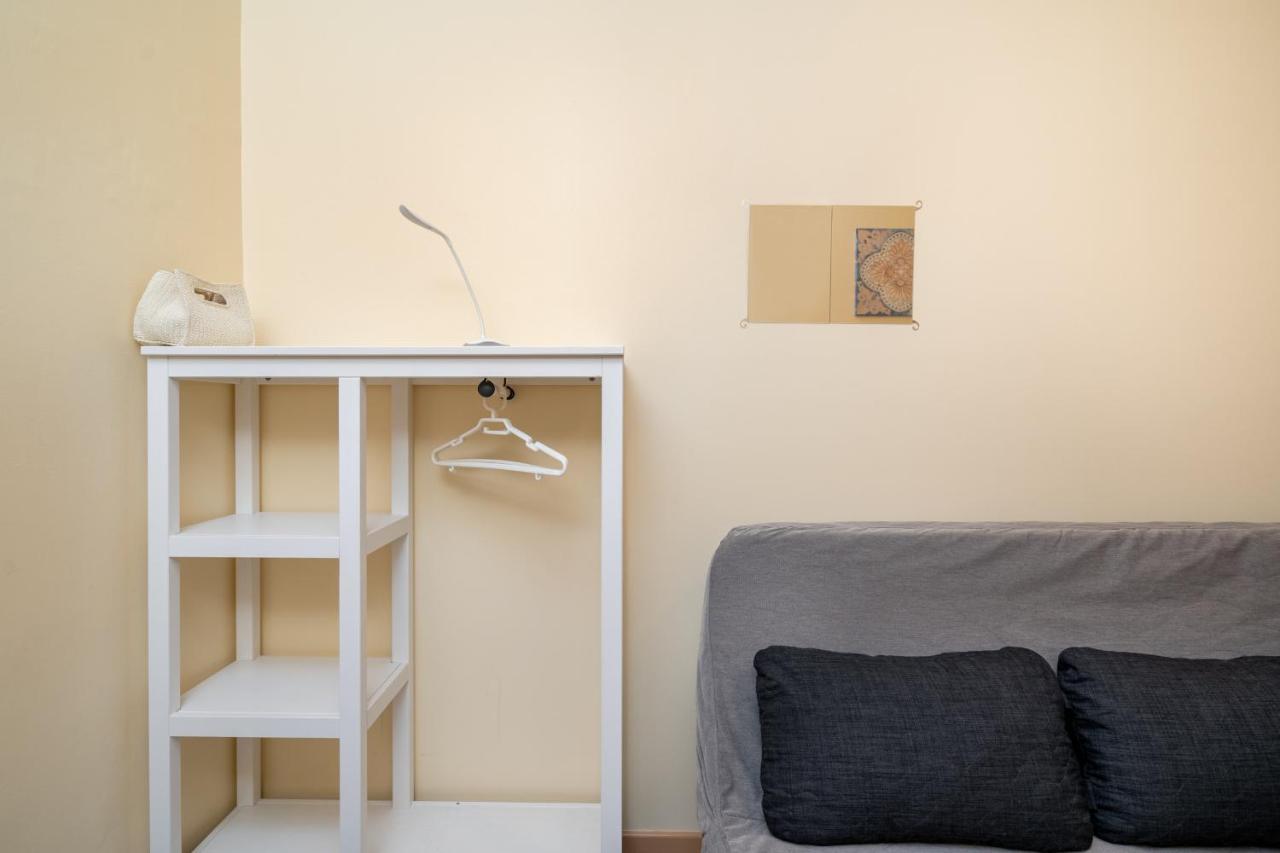 Cozy One Bedroom Apt In Historic Location - Carmo Лісабон Екстер'єр фото